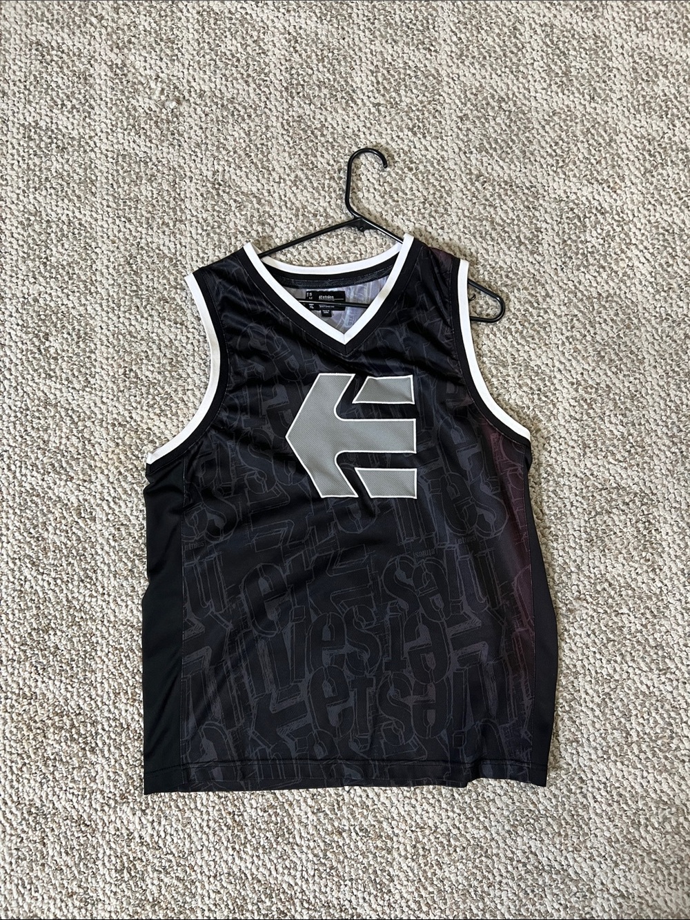 Etnies Black Basketball Jersey with Silver Logo